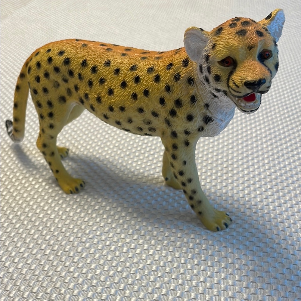 Spotted Cheetah Action Figure
